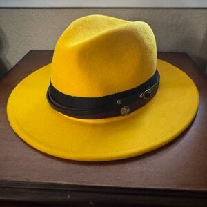 100% Wool Yellow Fedora NWOT